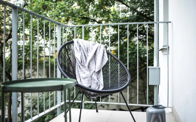 TurnKey Balcony Studio