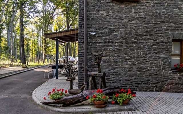 4 Évszak Hegyihotel