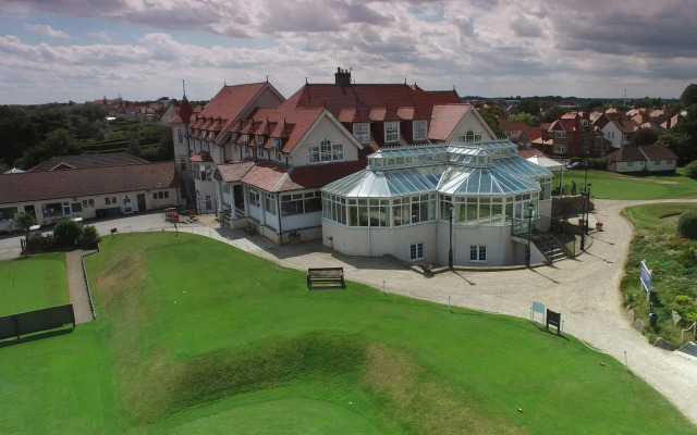 North Shore Hotel & Golf Club