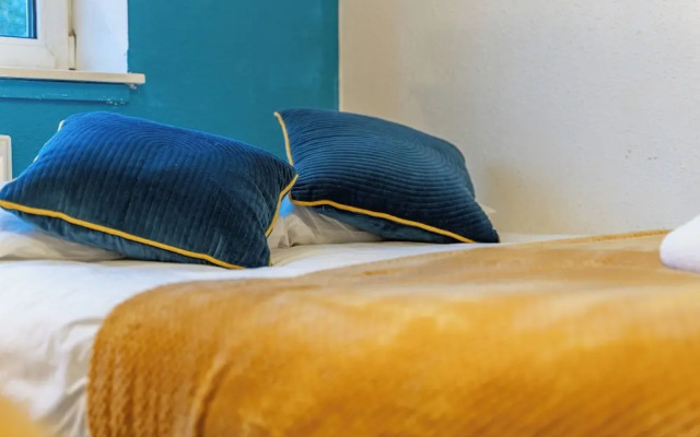 Sleeps6-freewifi-smarttv-netflix-familyfriendly