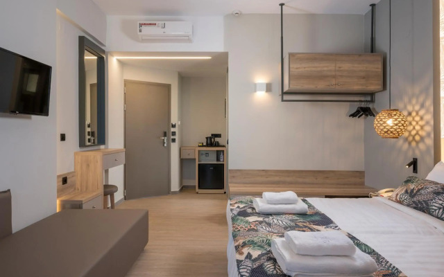 Mare Blue Suites