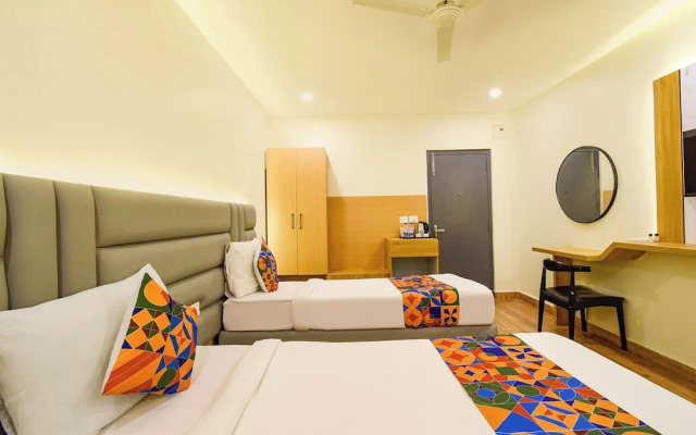 Fabhotel White Ridge