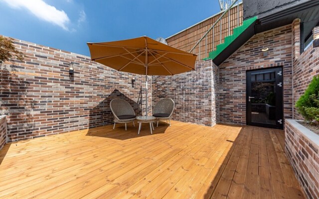 Gunsan Mari Hotel (Naun Branch)