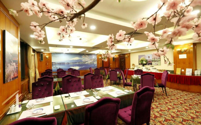 Flower Garden Hotel