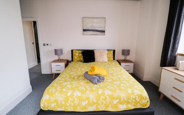 The Eden Warehouse - Gold Apartment, sleeps 5