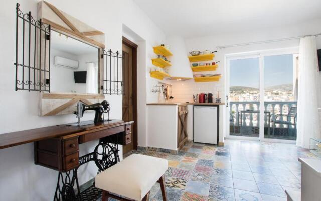Gorgona Traditional Studio