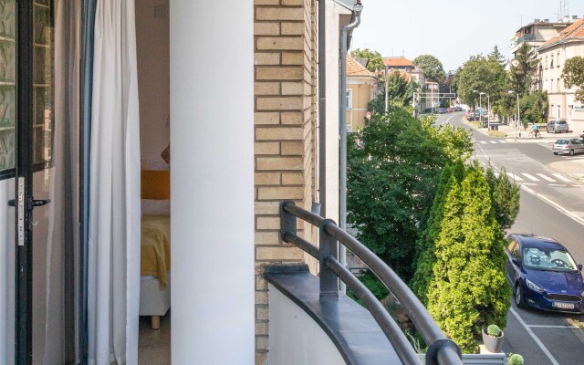 Beautiful and Cozy Studio Near City Center