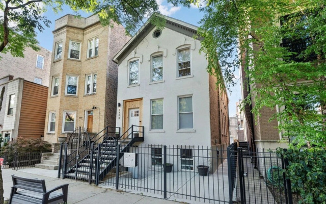 Stylish 2BR Urban Retreat in River West