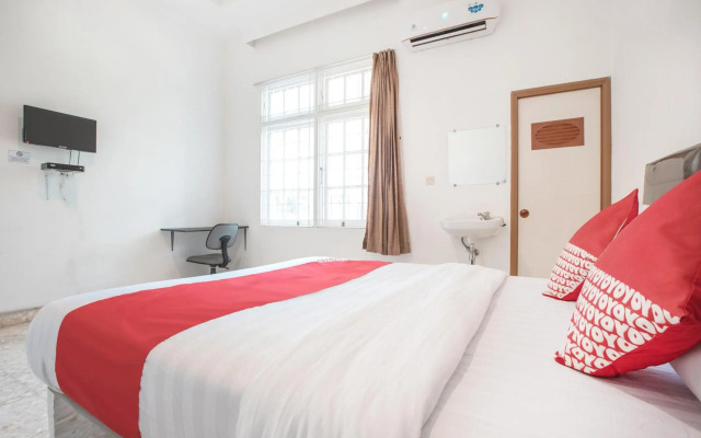 Super OYO 332 Residence G17 Kemang