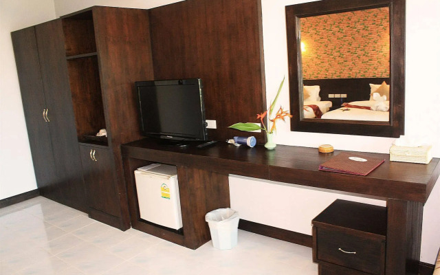 Sunset Khaolak Resort