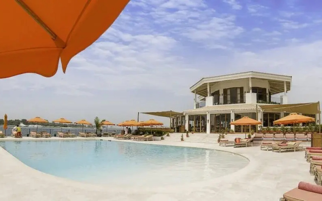 LUX Holiday Home - Azure Residence 4
