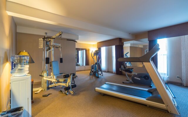 Ramada by Wyndham Milwaukee