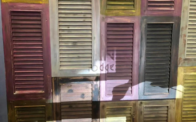 Urban Lodge Hotel - Hostel