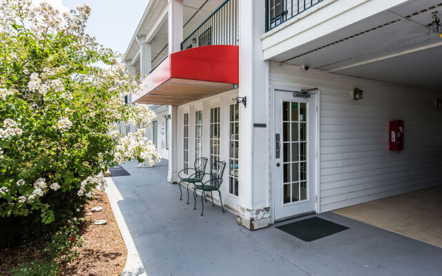 Econo Lodge Tupelo Barnes Crossing