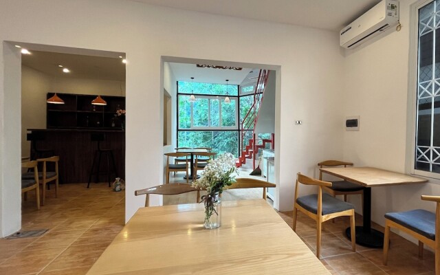 Urban Slumber Hostel