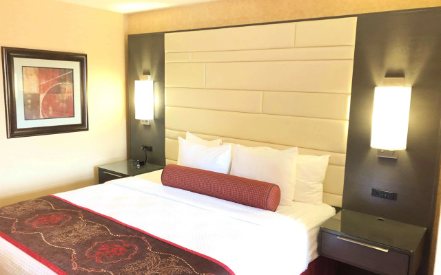 Best Western Plus Abbey Inn