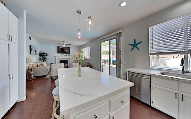 2399chat 4 Bedroom Home