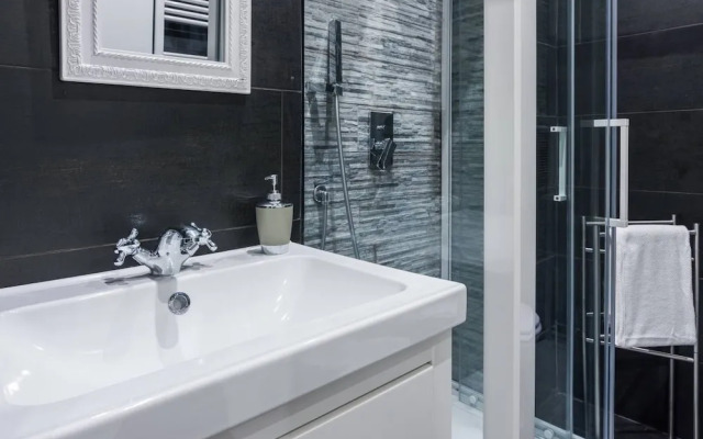 Luxury 5 Bedrooms In The Heart of Milan