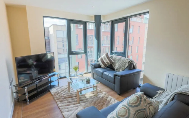 Stunning 3-bed Apartment