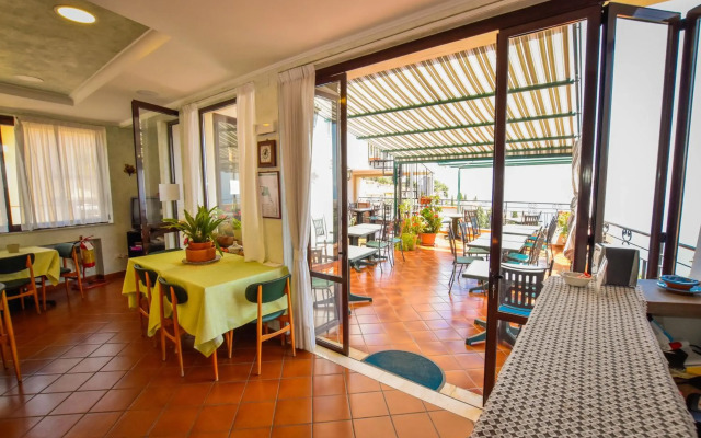 Hotel Condor