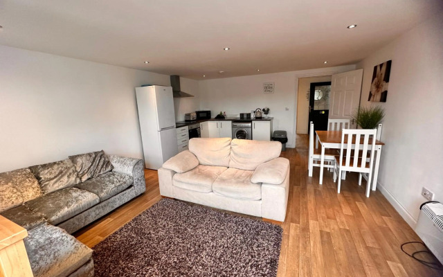 joe kelly buildings flat four sleeps 2