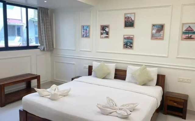 Monarch suites