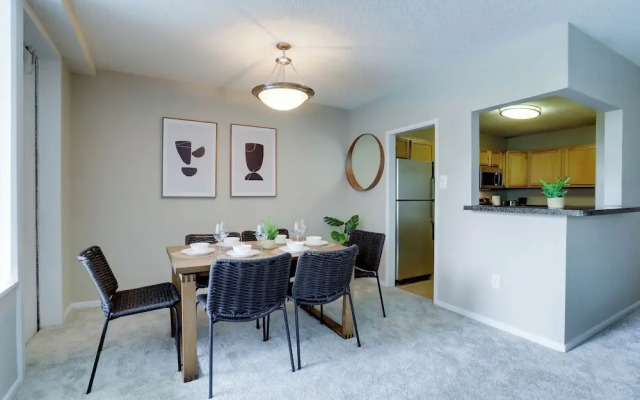 Modern Apartment with Top Amenities