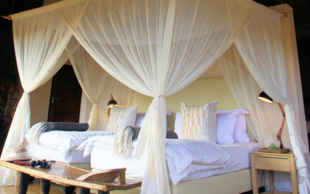 Nambiti Plains Private Game Lodge
