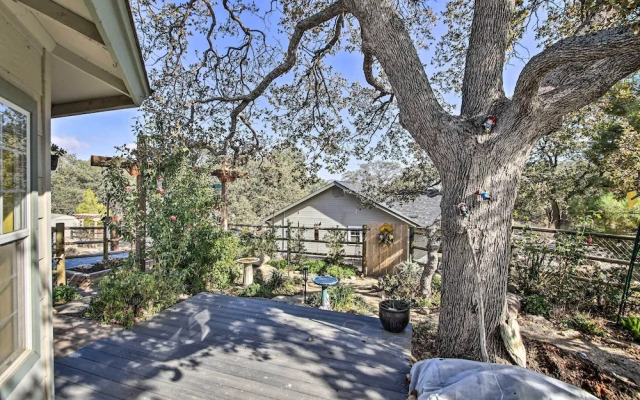 Welcoming Tehachapi Home w/ Deck & Grill!