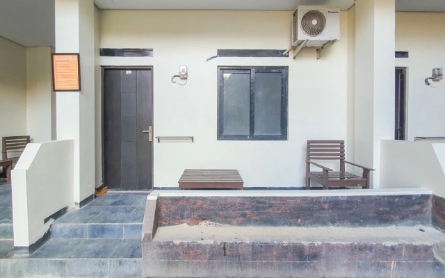 RedDoorz Syariah near Universitas Muhammadiyah Cirebon — 2-star hotel in Sumber