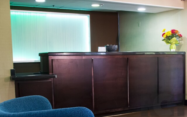 Fairfield Inn & Suites