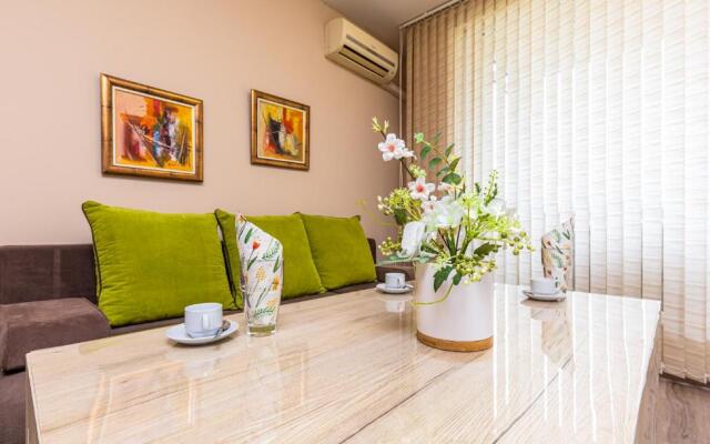 Beige and Purple - Two 1-BDR Apartments in Plovdiv