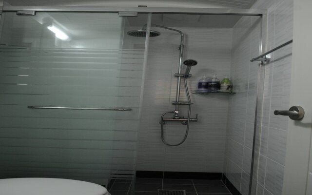 Sinyoung Well City Hotel