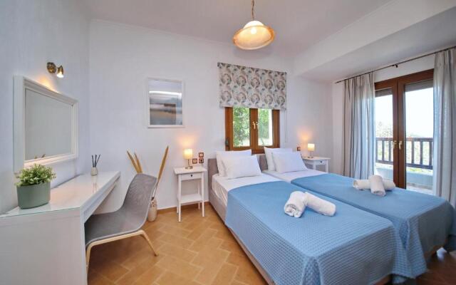 Villa Margini, Aegean Views , Pool Villa, Skopelos