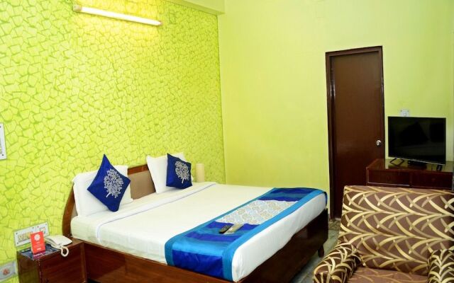 OYO Flagship 3071 Hotel Kamesh Hut