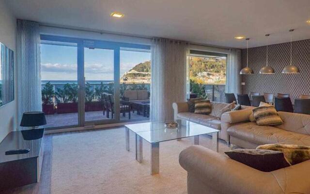 The Best in San Sebastian PRIVATE ENTRANCE & TERRACE