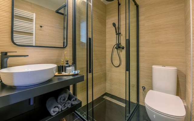 Luaz Suites Volos Center