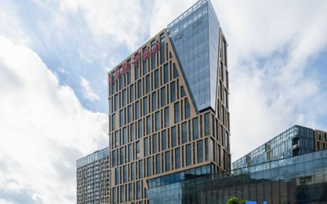 Orange Hotel (Shenzhen Shanglilang Metro Station)