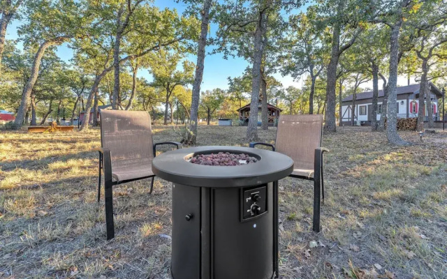 Sangiovese: Pet-friendly, Hot-tub, 10-min to Downtown!
