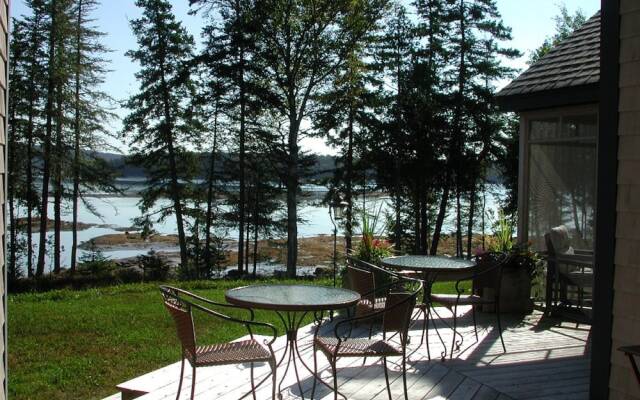 Three Pines Bed and Breakfast