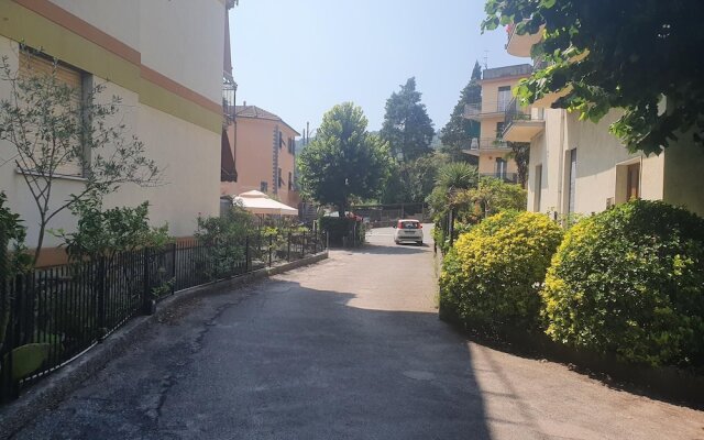 Close To Golf Court Flat