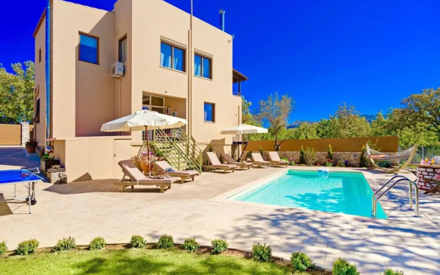 Modern Villa in Crete with Pool And Hammock