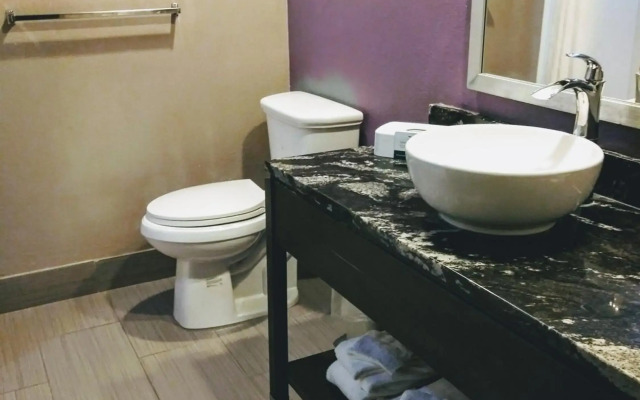Quality Suites Fort Myers - I-75