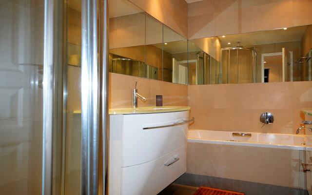 Wonderful seafront Apartment - 3-bedroom