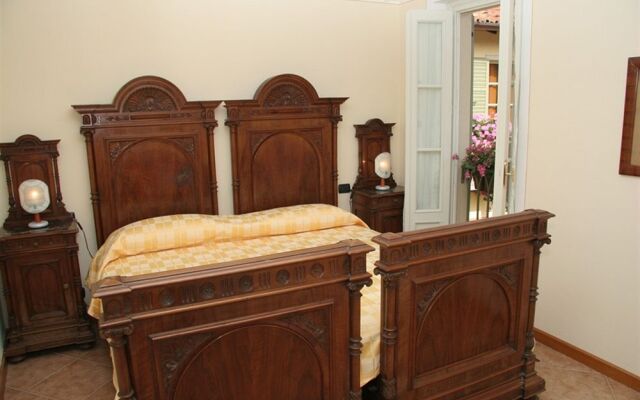 Villa Crella Apartments