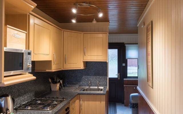 Bluebell Lodge 2 with Hot Tub
