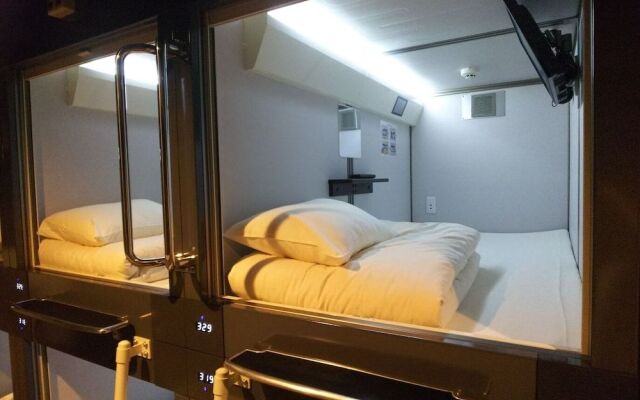 Kobe Capsule Hotel Seki