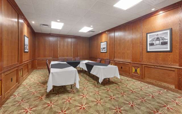 Best Western Plus Cobourg Inn & Convention Centre
