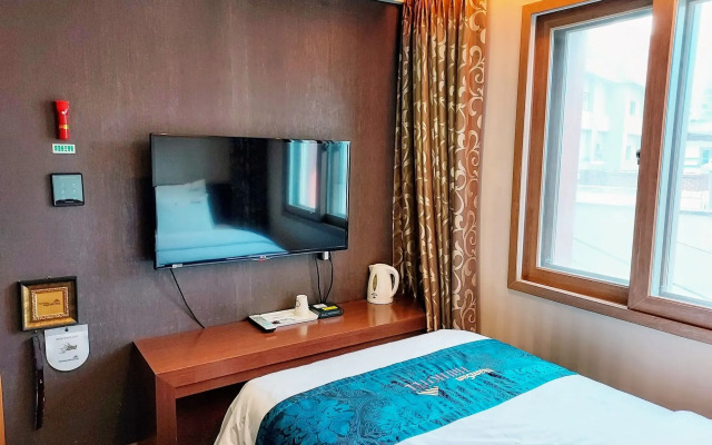 Namsan Hill Hotel