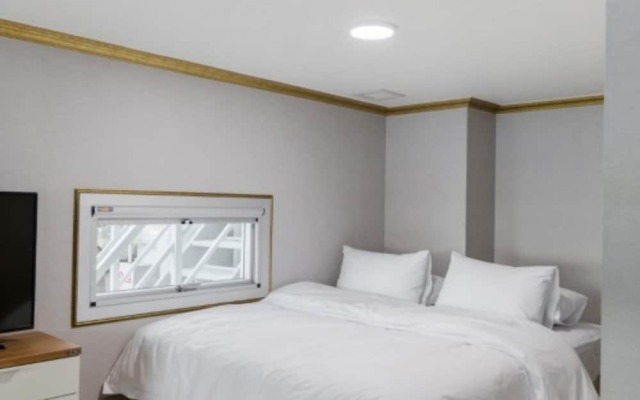 Yeosu Feeling Pension